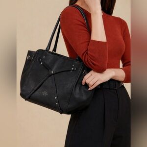 Coach Black Genuine Leather Shoulder bag medium size